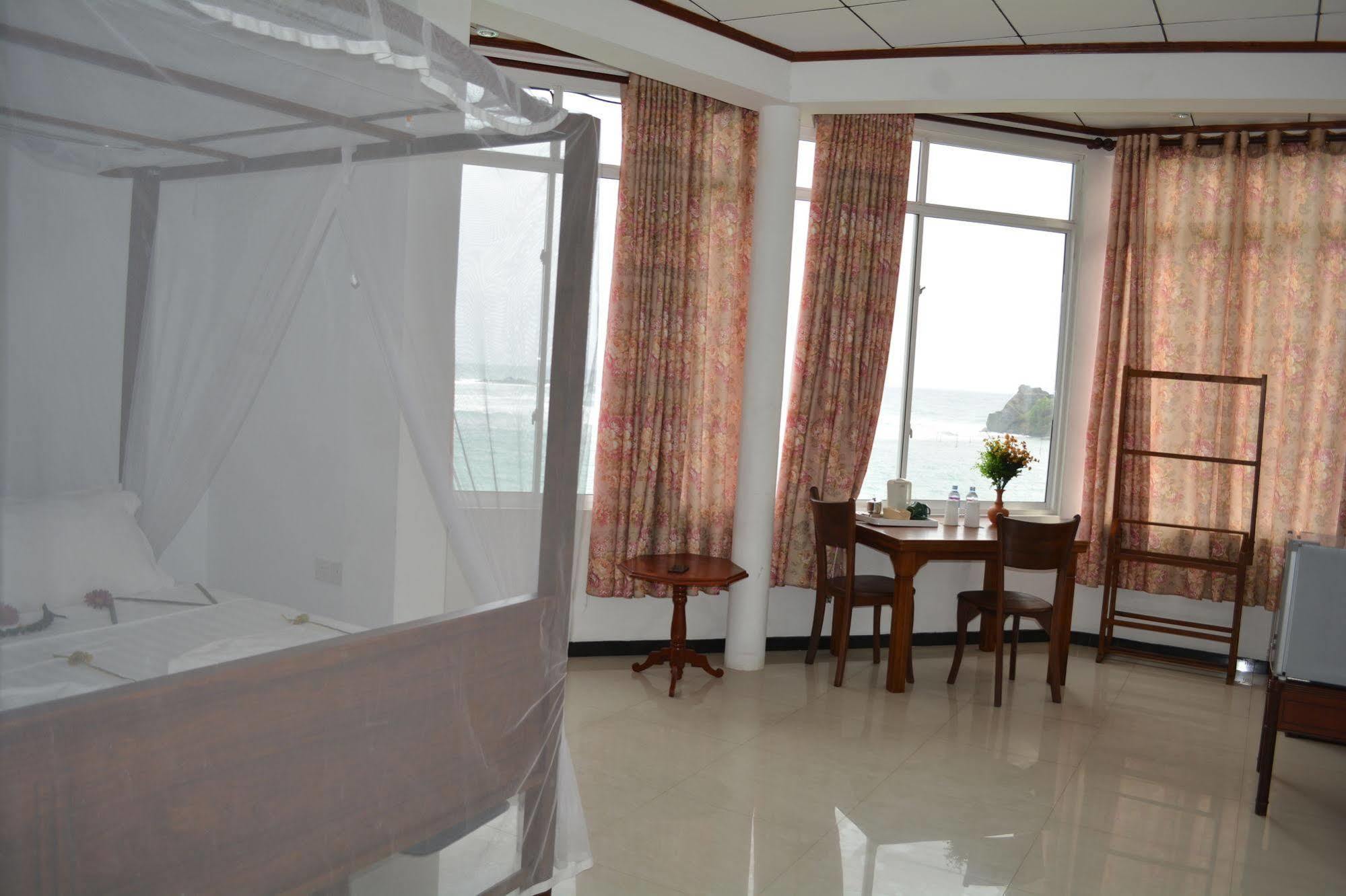 Sayurima Beach Hotel อาฮานกามา ภายนอก รูปภาพ