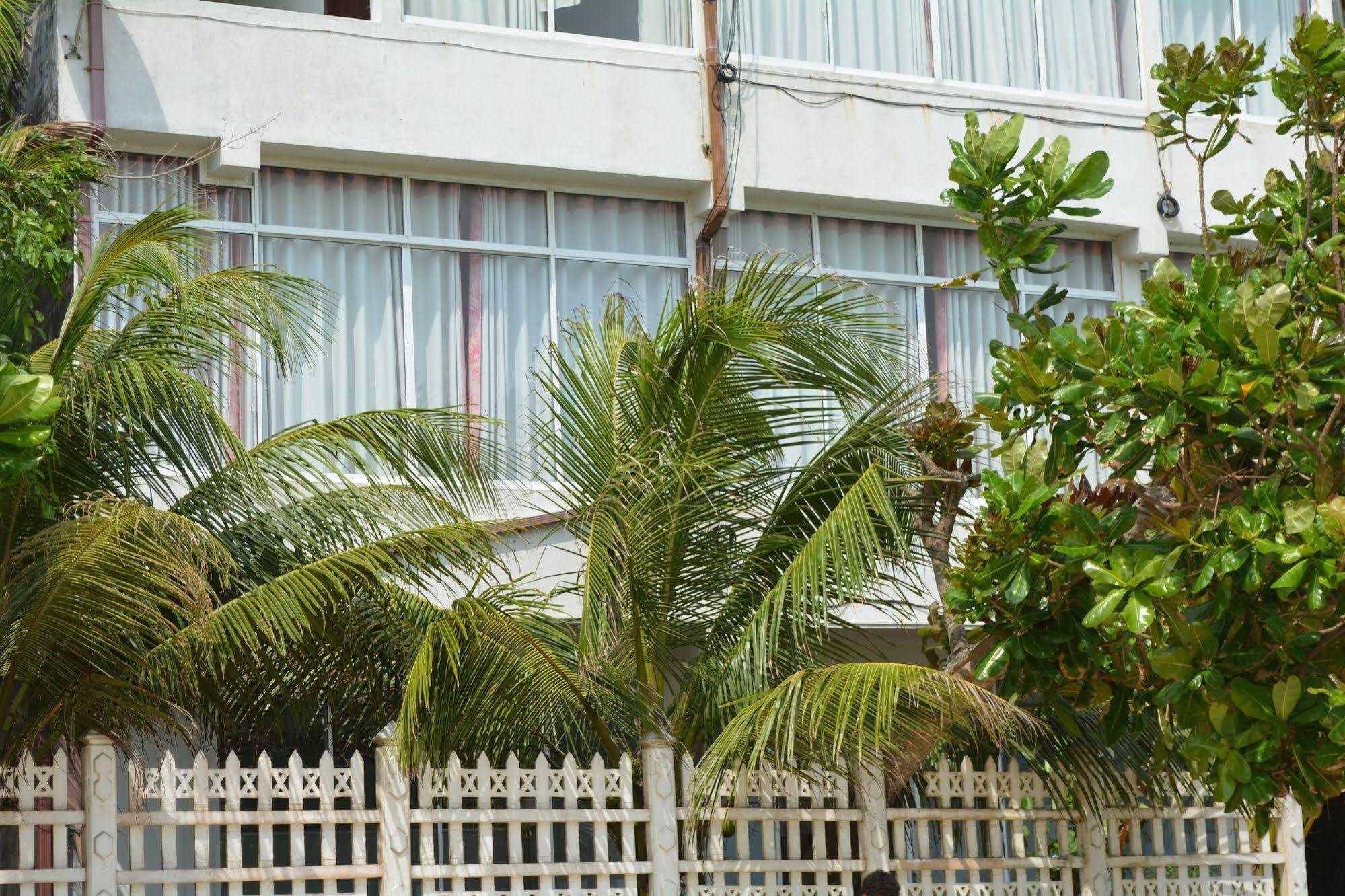 Sayurima Beach Hotel อาฮานกามา ภายนอก รูปภาพ
